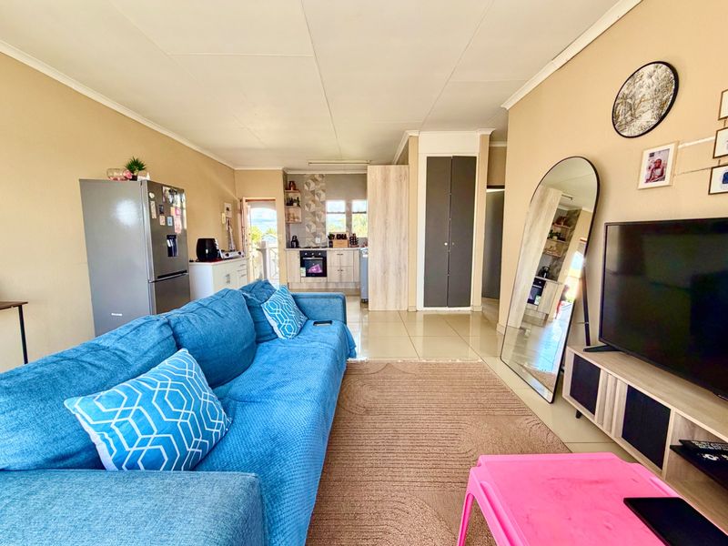 Cosy 2-Bedroom Townhouse to Let in Norkem Park. - Photo 3