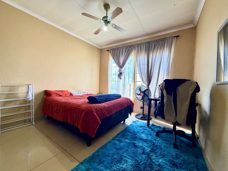 Cosy 2-Bedroom Townhouse to Let in Norkem Park. - Photo 8