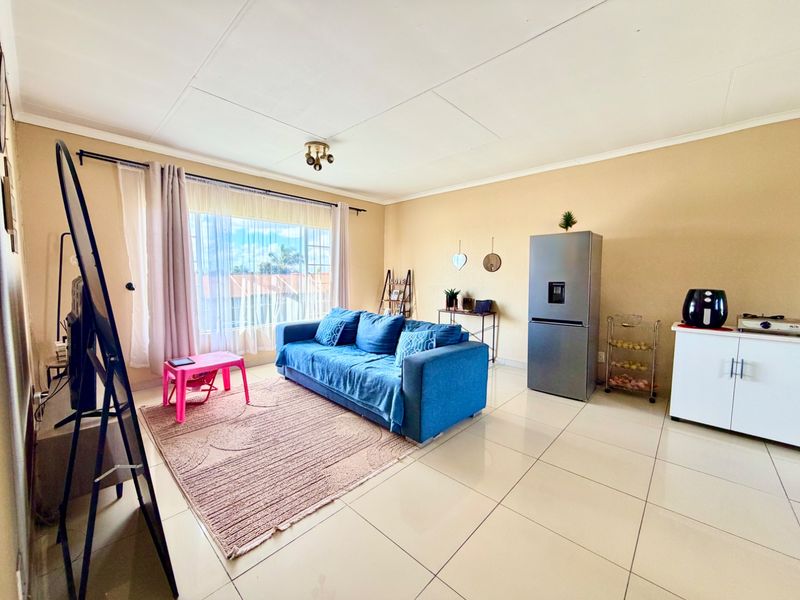 Cosy 2-Bedroom Townhouse to Let in Norkem Park. - Photo 4