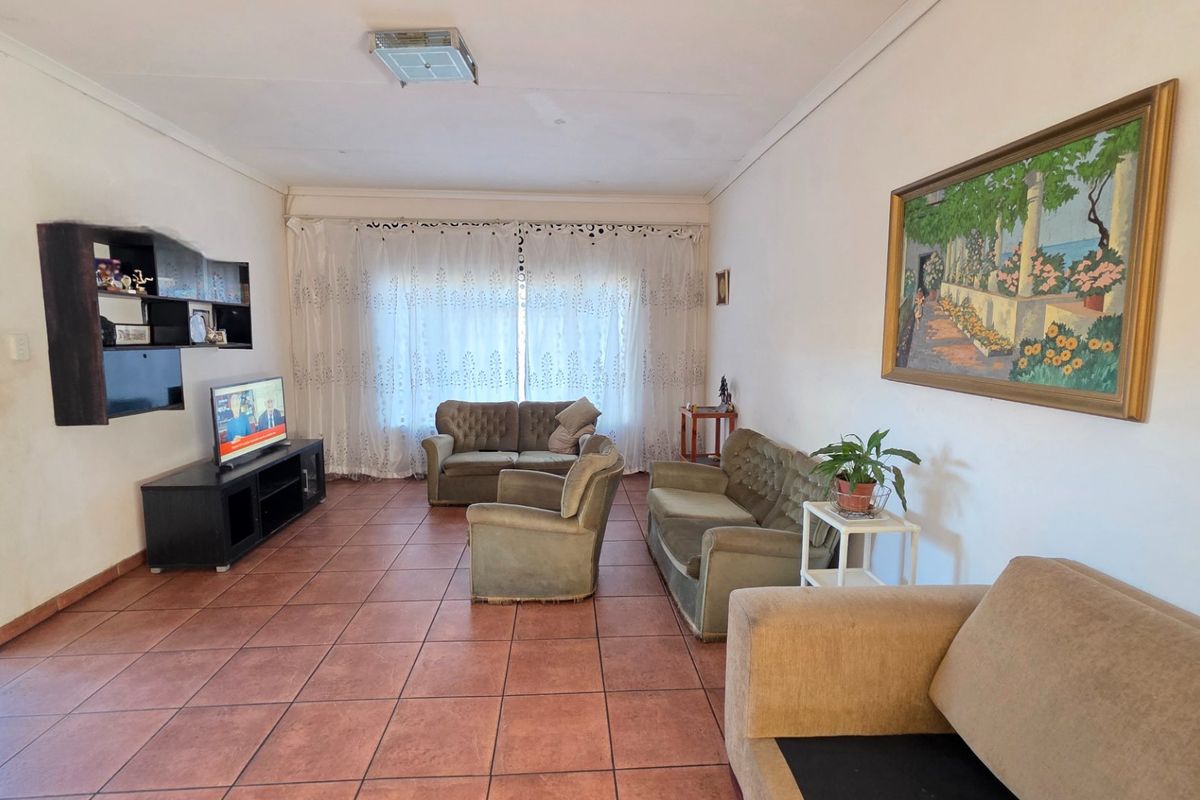 Prime Location, endless potential in central Laudium - Photo 4