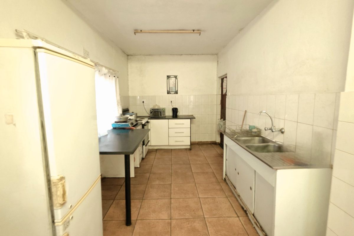 Prime Location, endless potential in central Laudium - Photo 5