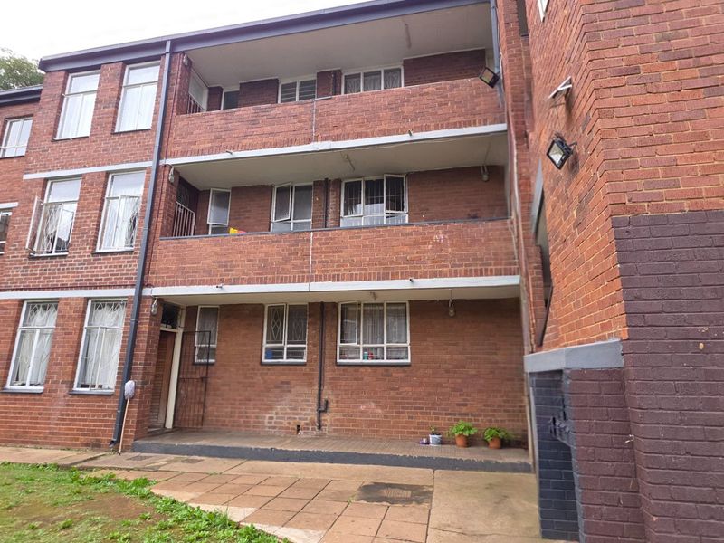 First time affordable buy, investment or starter home.  - Photo 2