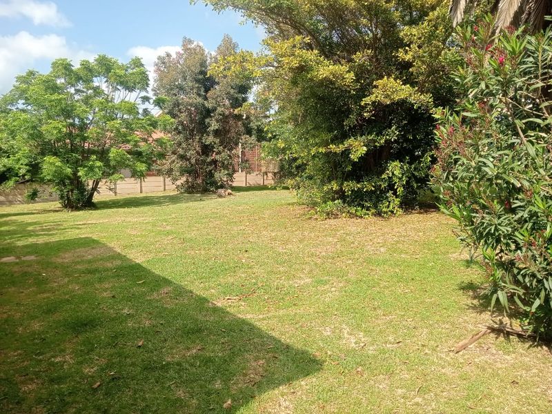 JEFFREYS BAY - CENTRALLY LOCATED COMMERCIAL GEM FOR SALE - Photo 5