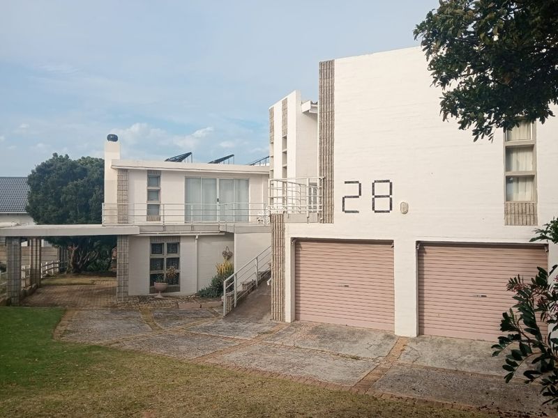 UNIQUE 3 BEDROOM HOUSE FOR SALE IN WAVECREST JEFFREYS BAY - Photo 5