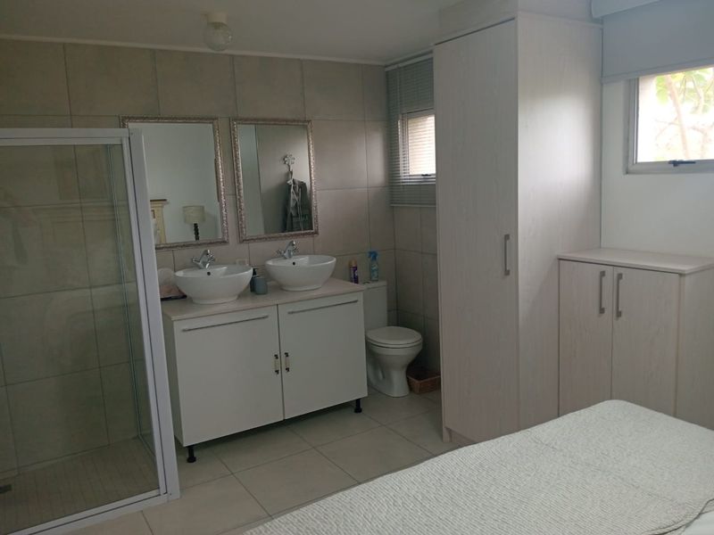 UNIQUE 3 BEDROOM HOUSE FOR SALE IN WAVECREST JEFFREYS BAY - Photo 9