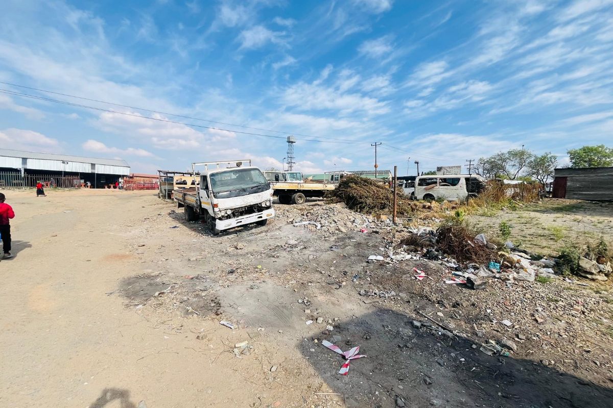 Prime Commercial Land for Sale – Business 1 Zoned - Photo 4