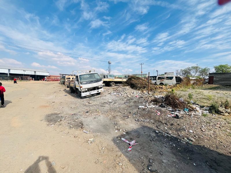 Prime Commercial Land for Sale – Business 1 Zoned - Photo 4