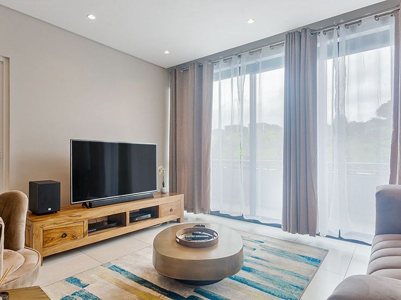 Spacious 2 Bed 2 Bath Apartment - Photo 4