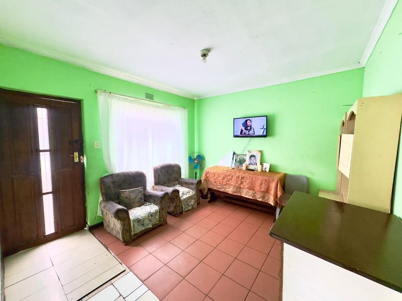 Prime Investment Opportunity in Belhar – Income-Generating Potential! - Photo 3