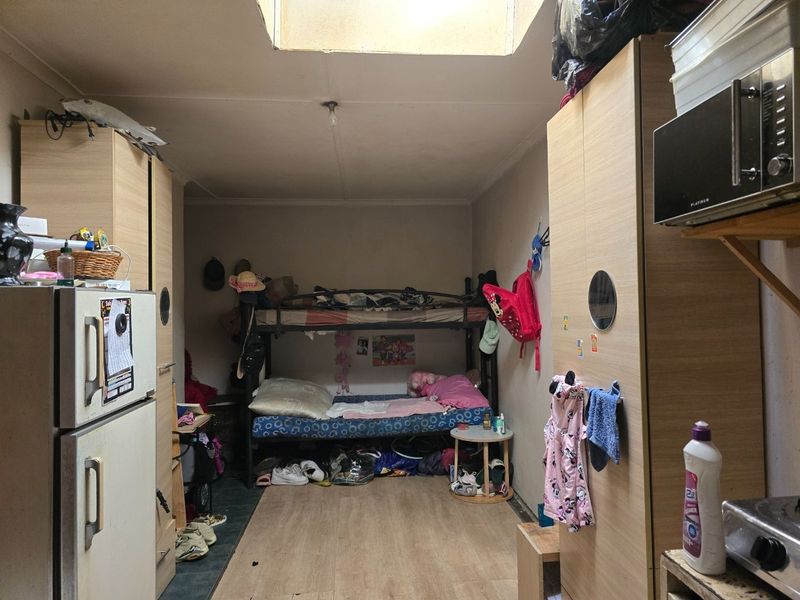 Spacious family home - Photo 8