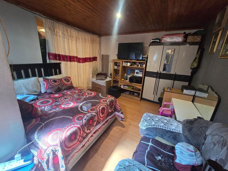 Spacious family home - Photo 5