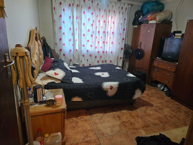 Spacious family home - Photo 2