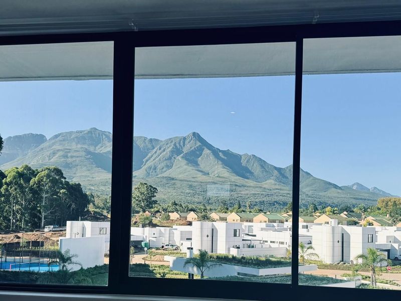 Comfortable 2-Bedroom Apartment with Stunning Mountain Views in Arbour Nature Estate - Photo 3