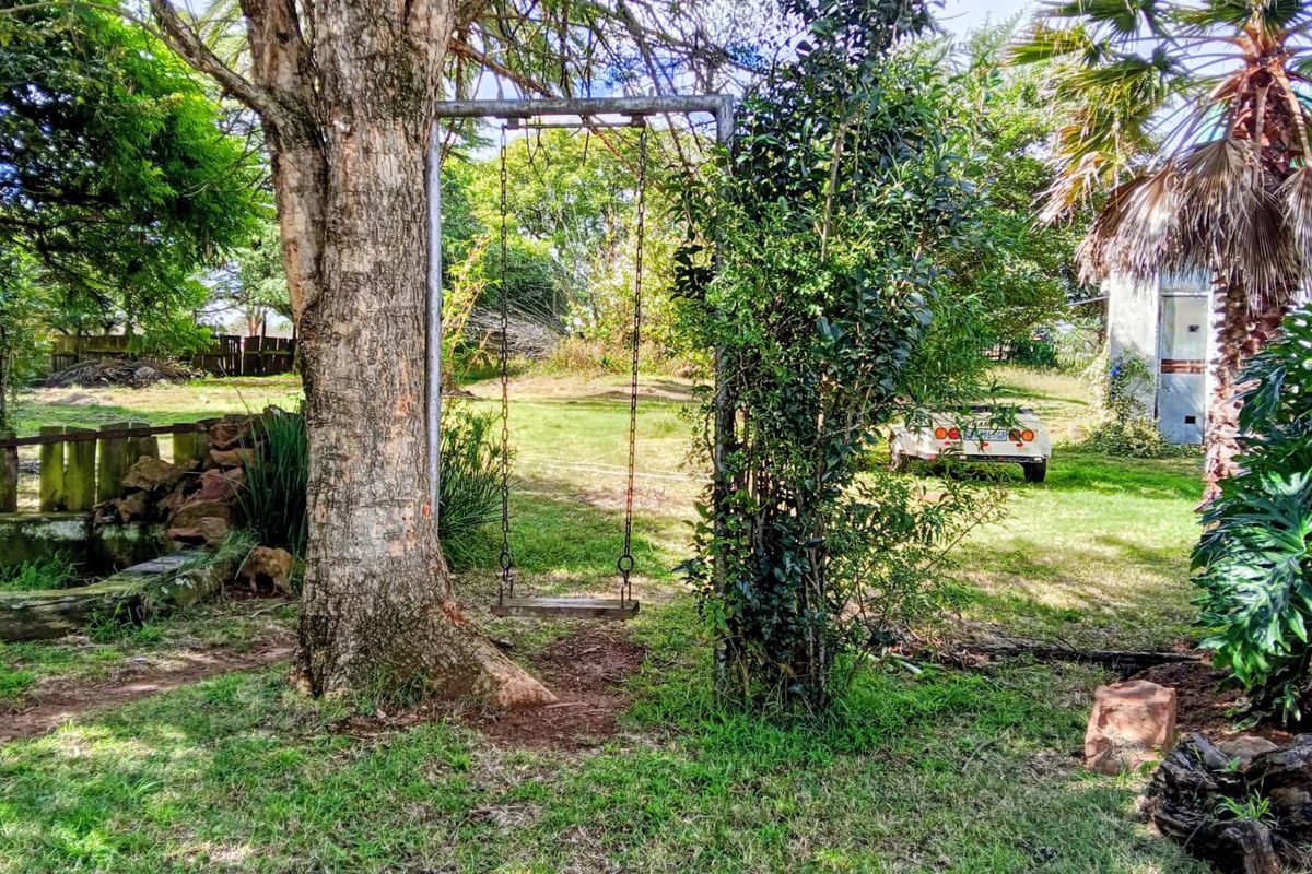 Affordable countryside living available immediately on a peaceful smallholding in Wheatlands. - Photo 5