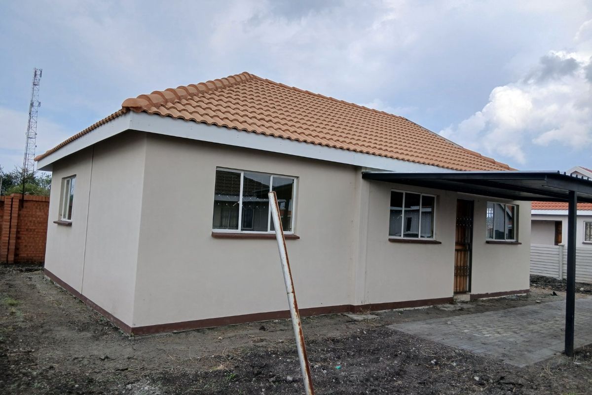 Affordable Family Living in Platinum Village  - Photo 3