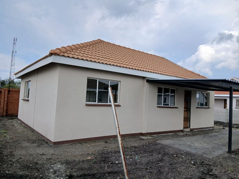 Affordable Family Living in Platinum Village  - Photo 3