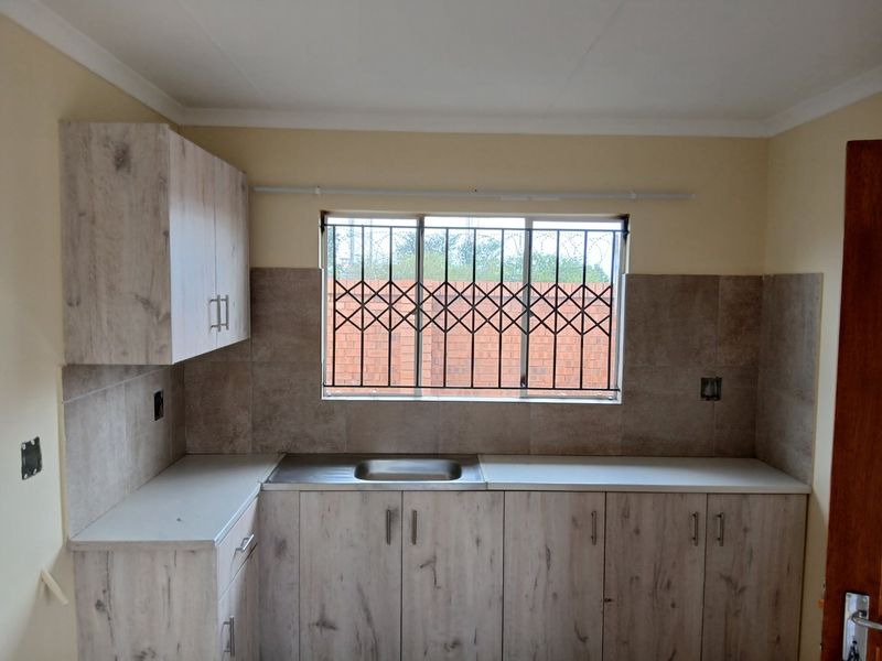 Affordable Family Living in Platinum Village  - Photo 10