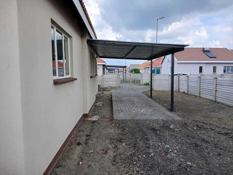Affordable Family Living in Platinum Village  - Photo 2