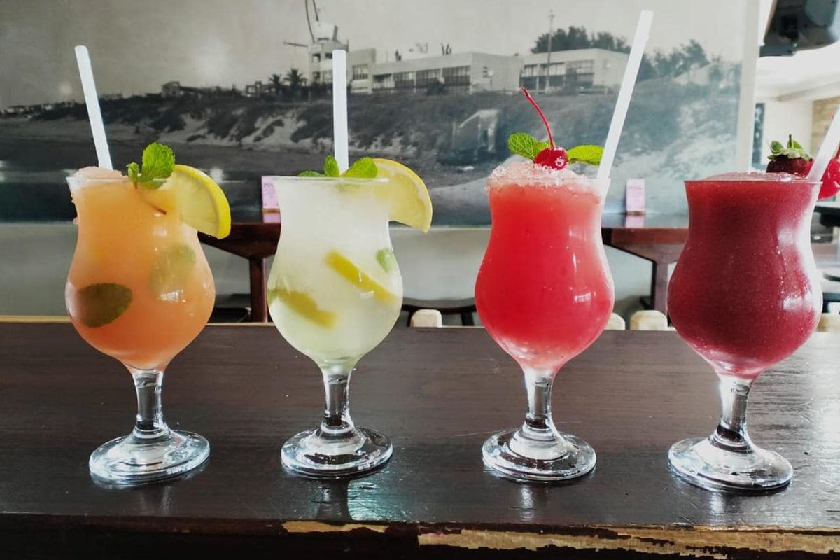 OWN ONE OF JEFFREYS BAY'S MOST ICONIC HOTSPOTS!! - Photo 2