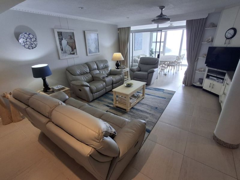 Opulence On The Ocean with Spectacular Views and Private Beach Access, Set Within the Exclusive, Much Sought After, Eden Complex in Ramsgate!!!!!! - Photo 4