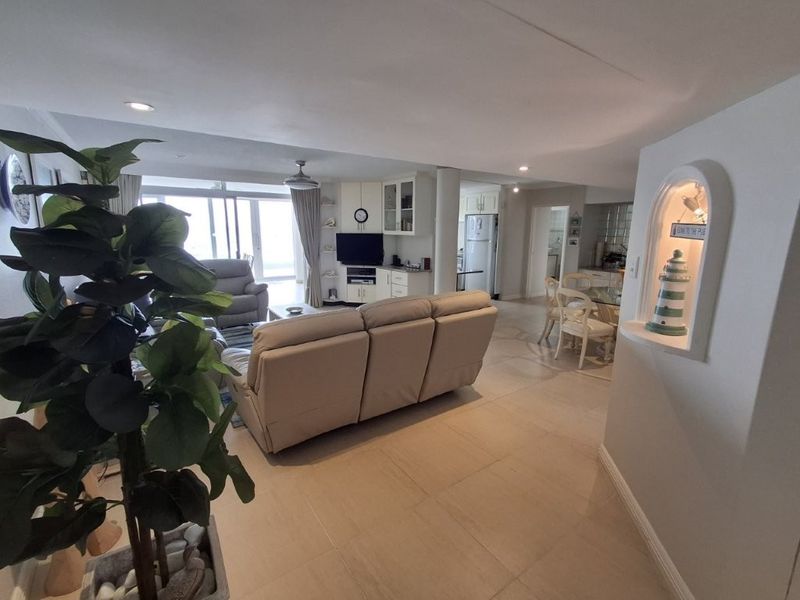 Opulence On The Ocean with Spectacular Views and Private Beach Access, Set Within the Exclusive, Much Sought After, Eden Complex in Ramsgate!!!!!! - Photo 2