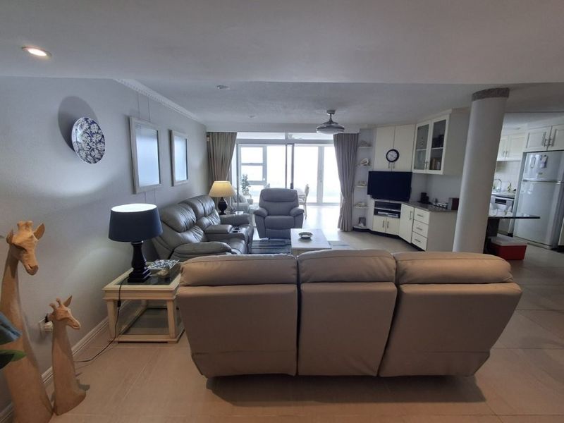 Opulence On The Ocean with Spectacular Views and Private Beach Access, Set Within the Exclusive, Much Sought After, Eden Complex in Ramsgate!!!!!! - Photo 3