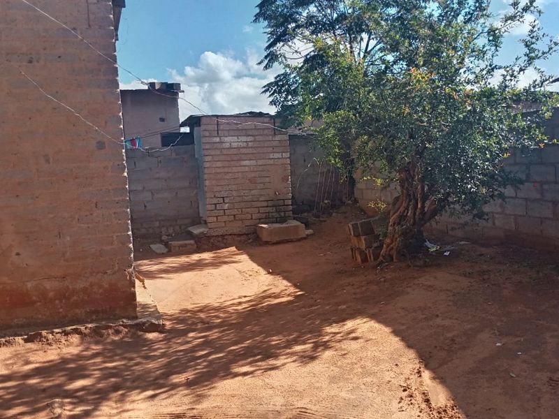 HOUSE FOR SALE IN TEMBISA  - Photo 7