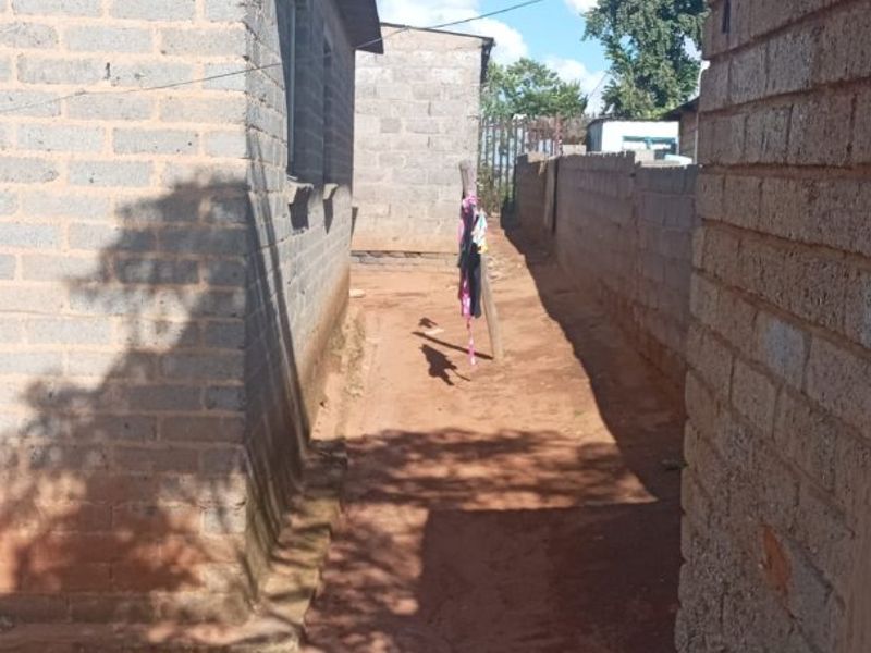 HOUSE FOR SALE IN TEMBISA  - Photo 8