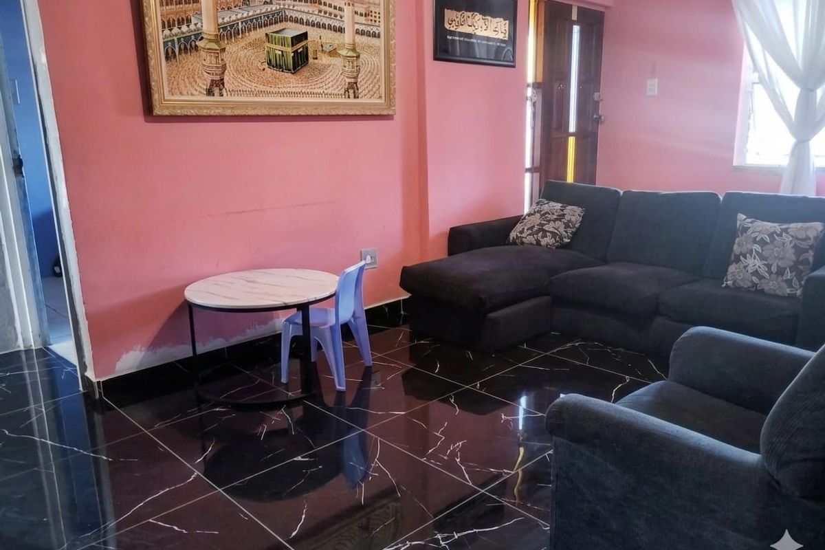 3 Bedroom House  - Photo 5