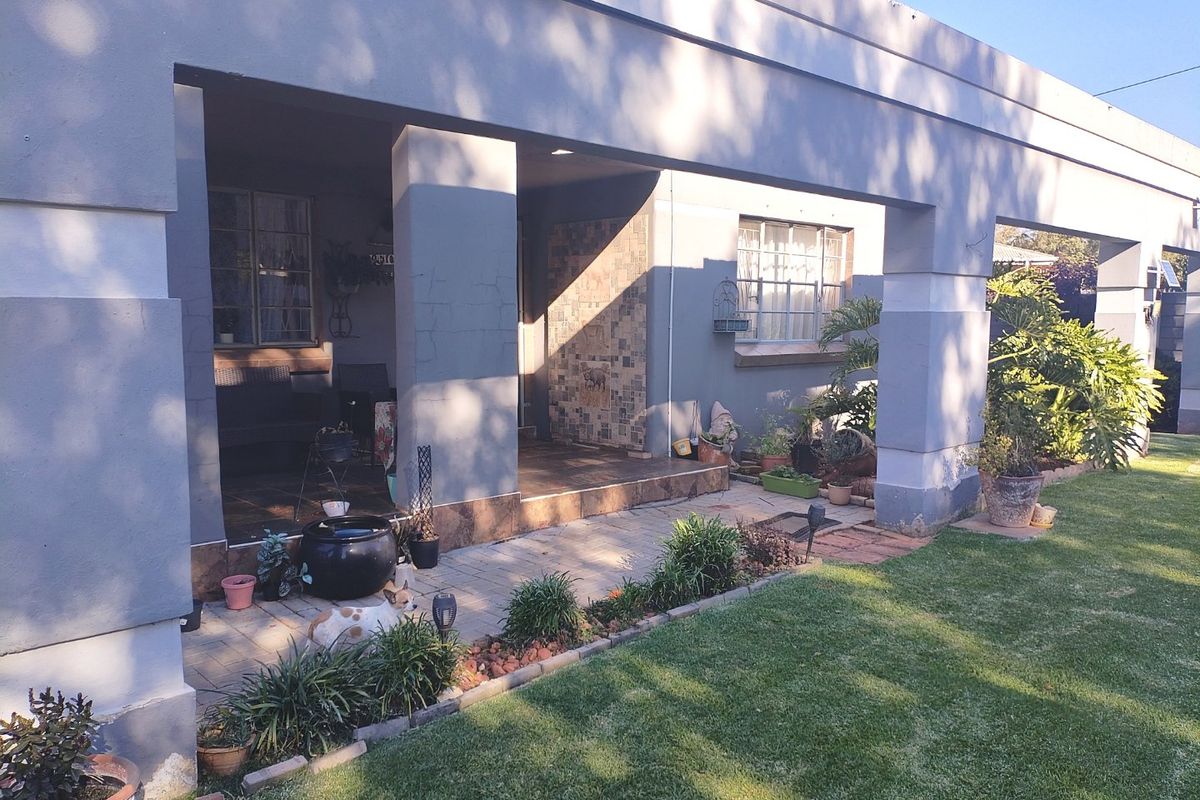 3 Bedroom House for Sale in Casseldale  - Photo 5