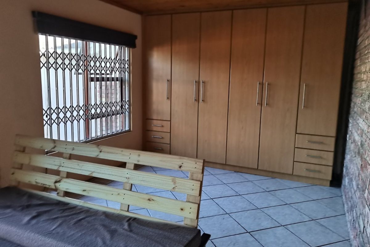 3 Bed House in Newton Park for Sale - Photo 5