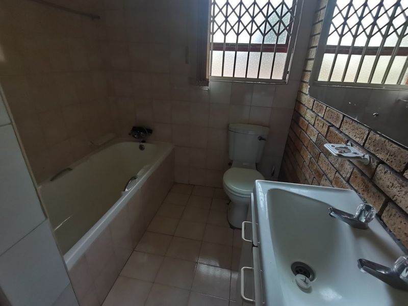 3 Bed House in Newton Park for Sale - Photo 6