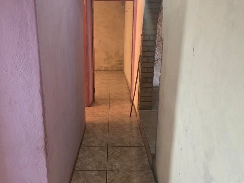 HOUSE FOR SALE IN TEMBISA  - Photo 9