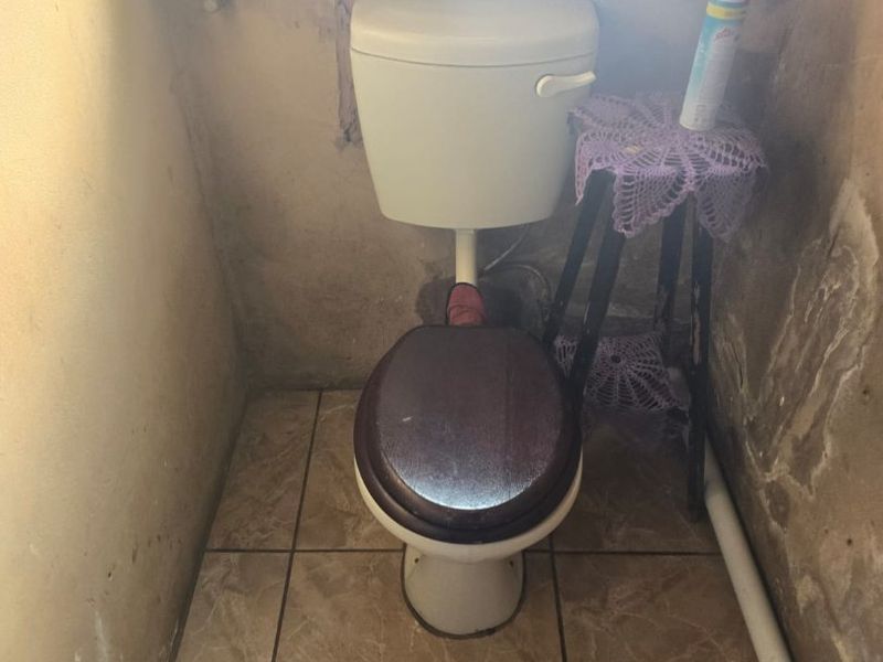 HOUSE FOR SALE IN TEMBISA  - Photo 7