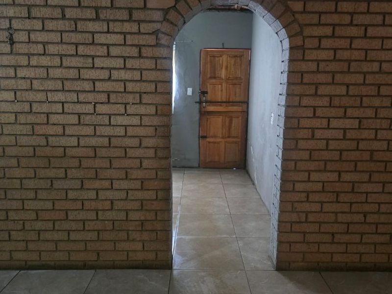 HOUSE FOR SALE IN TEMBISA  - Photo 6