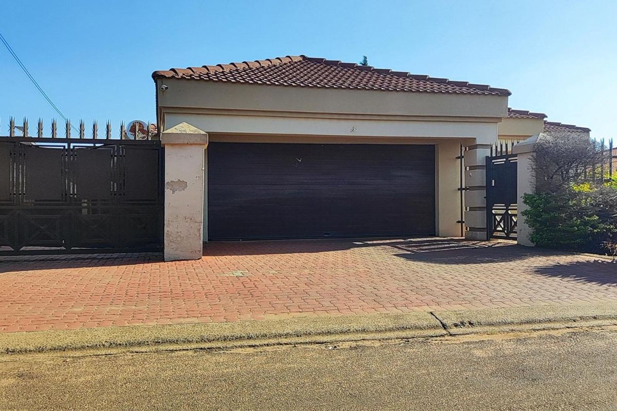 4 Bed House in Dawn Park for Sale - Photo 4
