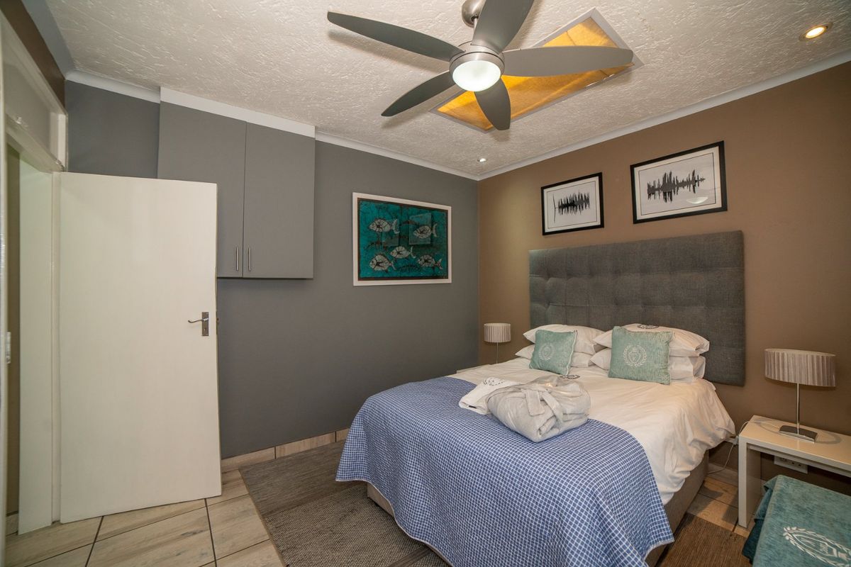 All-Inclusive - Fully Furnished One-Bedroom cottage offering uninterrupted living with Solar, Gas, Back up water and Wi-fi included. - Photo 2