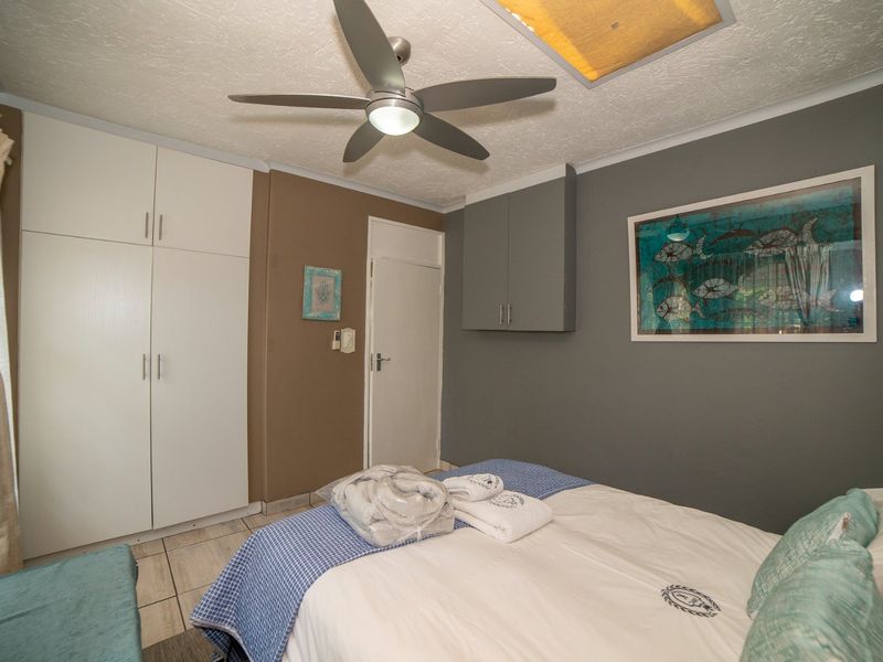 All-Inclusive - Fully Furnished One-Bedroom cottage offering uninterrupted living with Solar, Gas, Back up water and Wi-fi included. - Photo 4