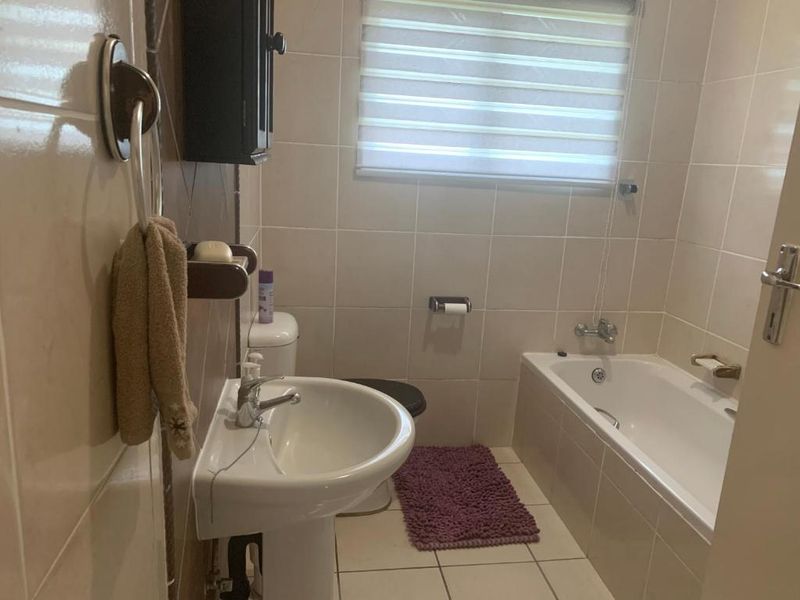 Fully furnished two bedroom unit to rent at Shelly Beach  - Photo 7