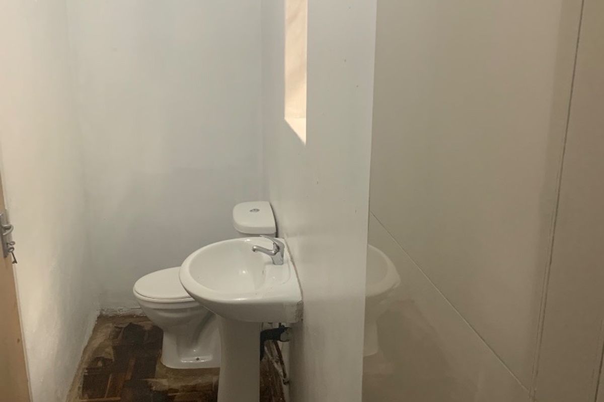 En-suite Room to Rent in a House at Westdene.  - Photo 2