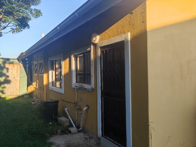 3bedroom house for Sale in UMLAZI BB - Photo 3