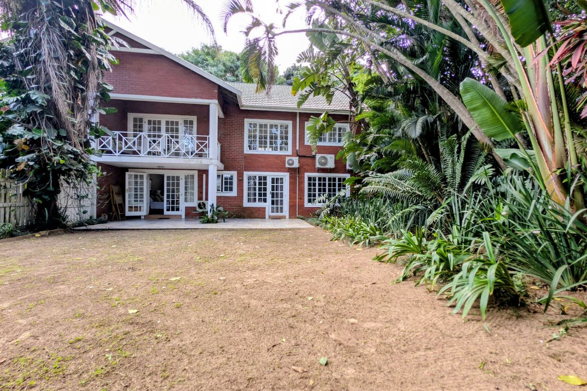 Mount Edgecombe Estate One -  3 Bedroom , pet friendly duplex  - Photo 2