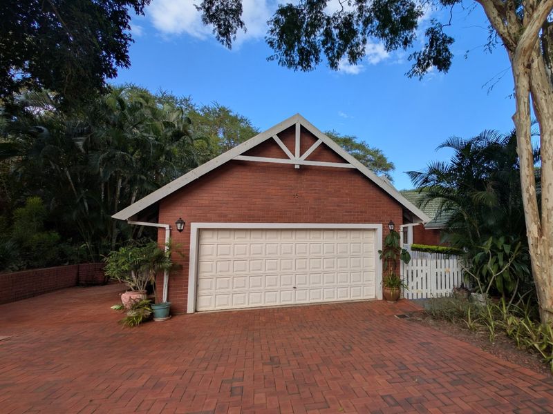 Mount Edgecombe Estate One -  3 Bedroom , pet friendly duplex  - Photo 8
