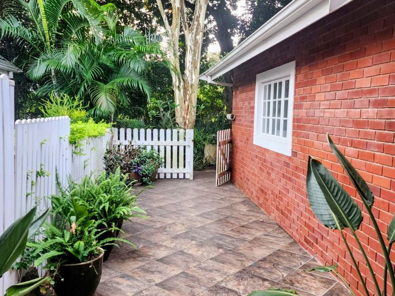 Mount Edgecombe Estate One -  3 Bedroom , pet friendly duplex  - Photo 5