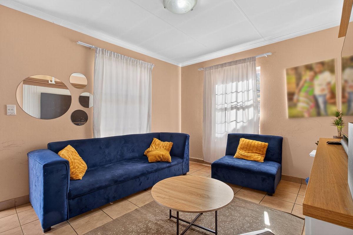 Family-Friendly Comfort in a Secure Estate - Photo 5