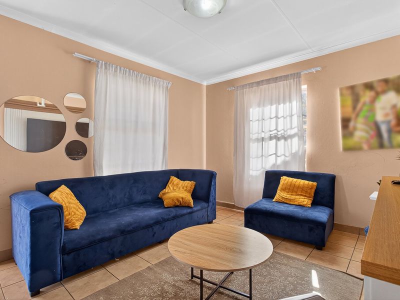 Family-Friendly Comfort in a Secure Estate - Photo 5