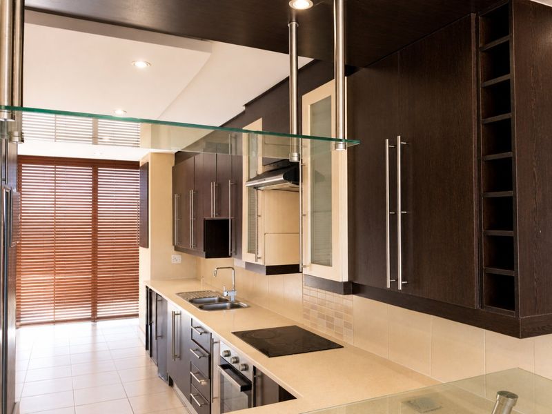Open plan 2 Bedroom Apartment in Bedford Gardens with lifts - Photo 3