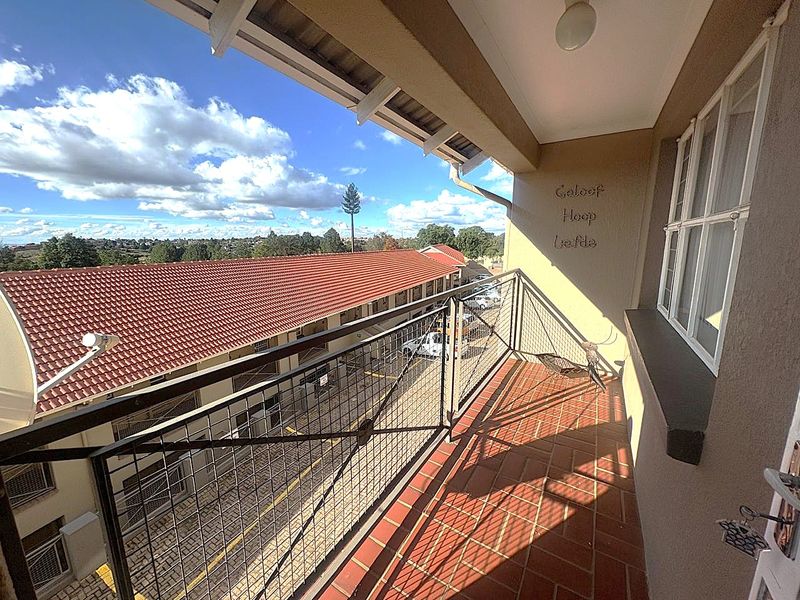 Newly Renovated 2 Bedroom, 1 Bathroom Apartment in the Heart of Breaunanda - Photo 7