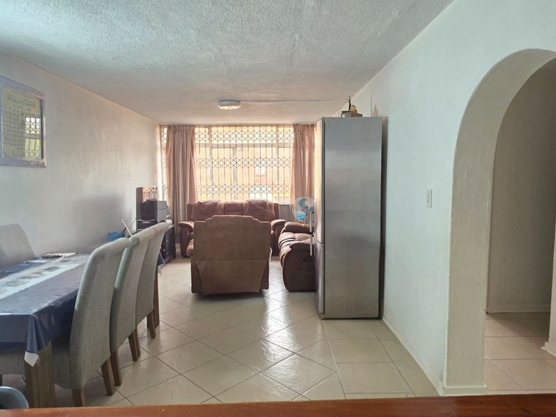 2 bedroom apartment to Let Erasmia - Photo 3