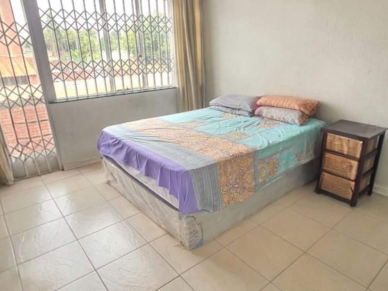 2 bedroom apartment to Let Erasmia - Photo 9